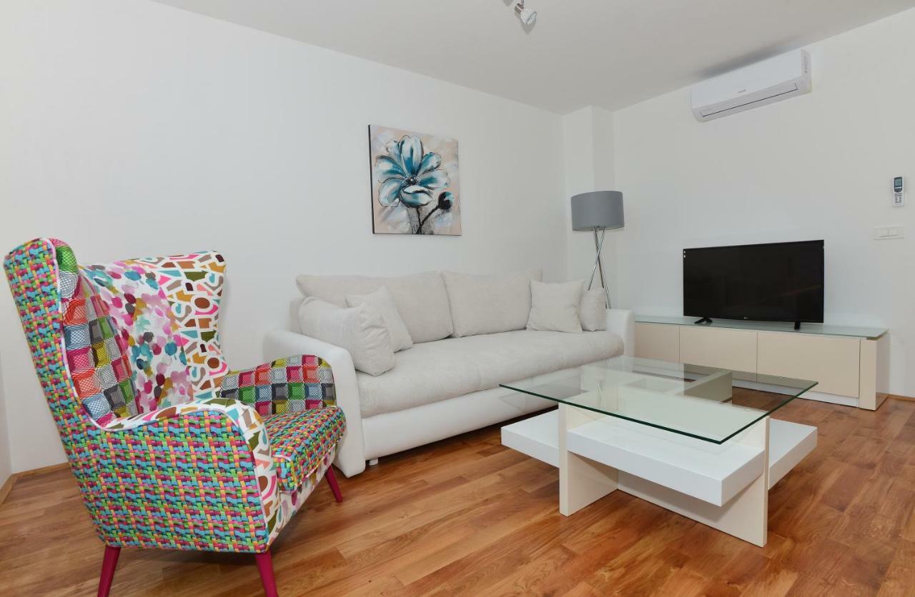 Apartman Dominik Makarska Buitenkant foto