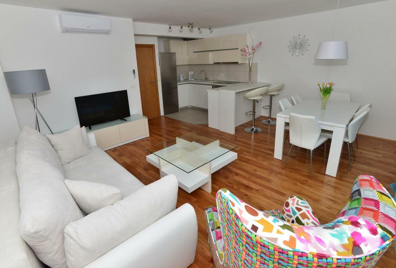 Apartman Dominik Makarska Buitenkant foto