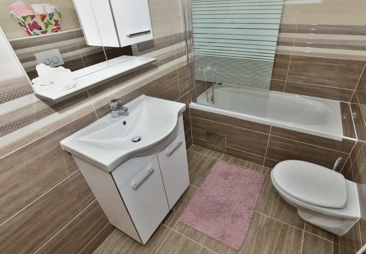 Apartman Dominik Makarska Buitenkant foto