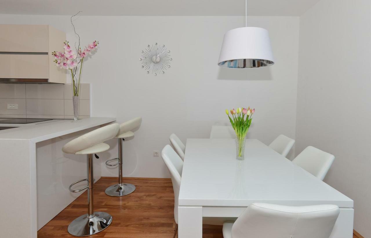 Apartman Dominik Makarska Buitenkant foto